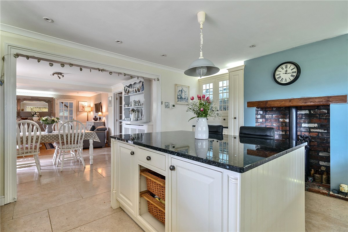 5 bedroom House, Clench Common, Marlborough, SN8 - Available, Image 6