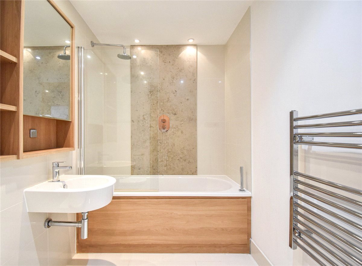 2 bedroom Flat, Keynes House, Kingsley Walk, CB5 - Available, Image 3