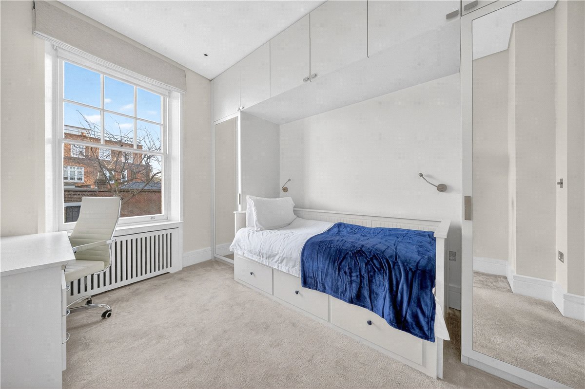 4 bedroom Flat, Wynnstay Gardens, Kensington, W8 - Available, Image 21