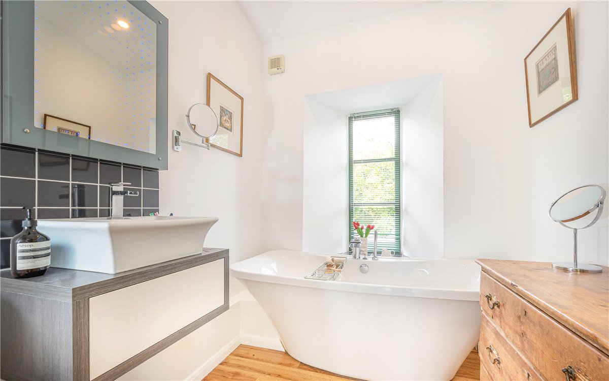 4 bedroom House, Weston-on-the-Green, Bicester, OX25 - Available, Image 18