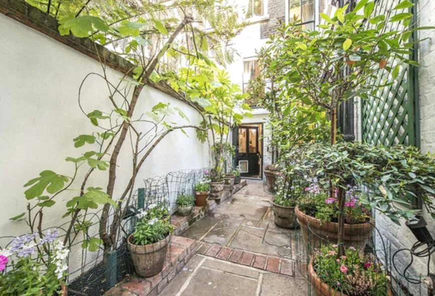 3 bedroom House, Meard Street, Soho, W1F - Available, Image 11