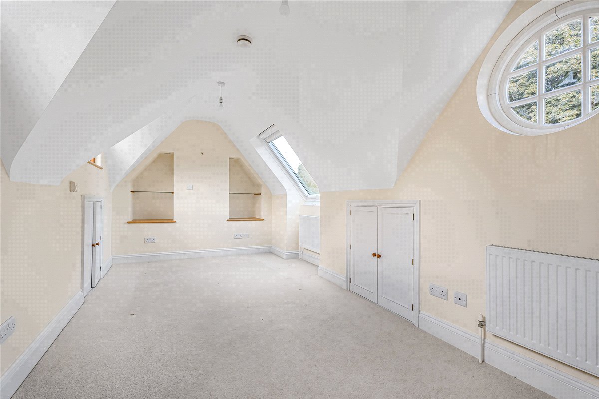 10 bedroom House, Frith Hill, South Heath, HP16 - Available, Image 32