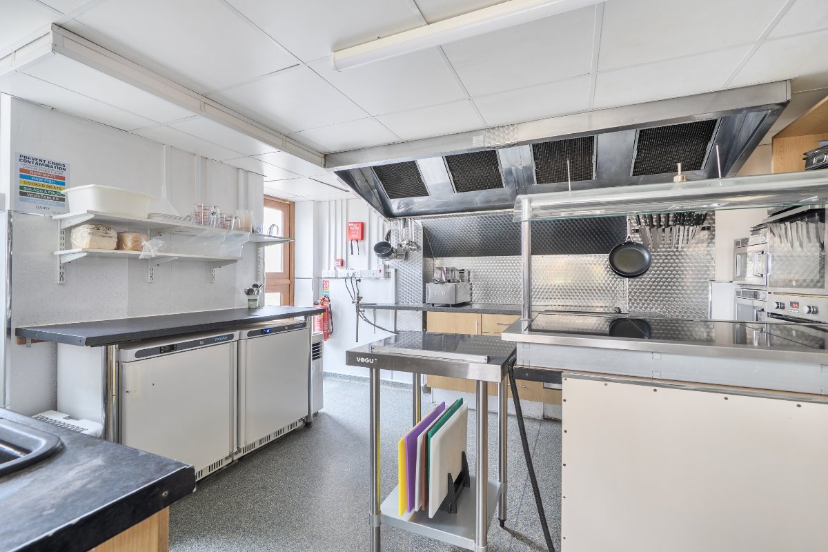 4 bedroom House, The Old Rectory, Church Road, TA8 - Available, Image 12