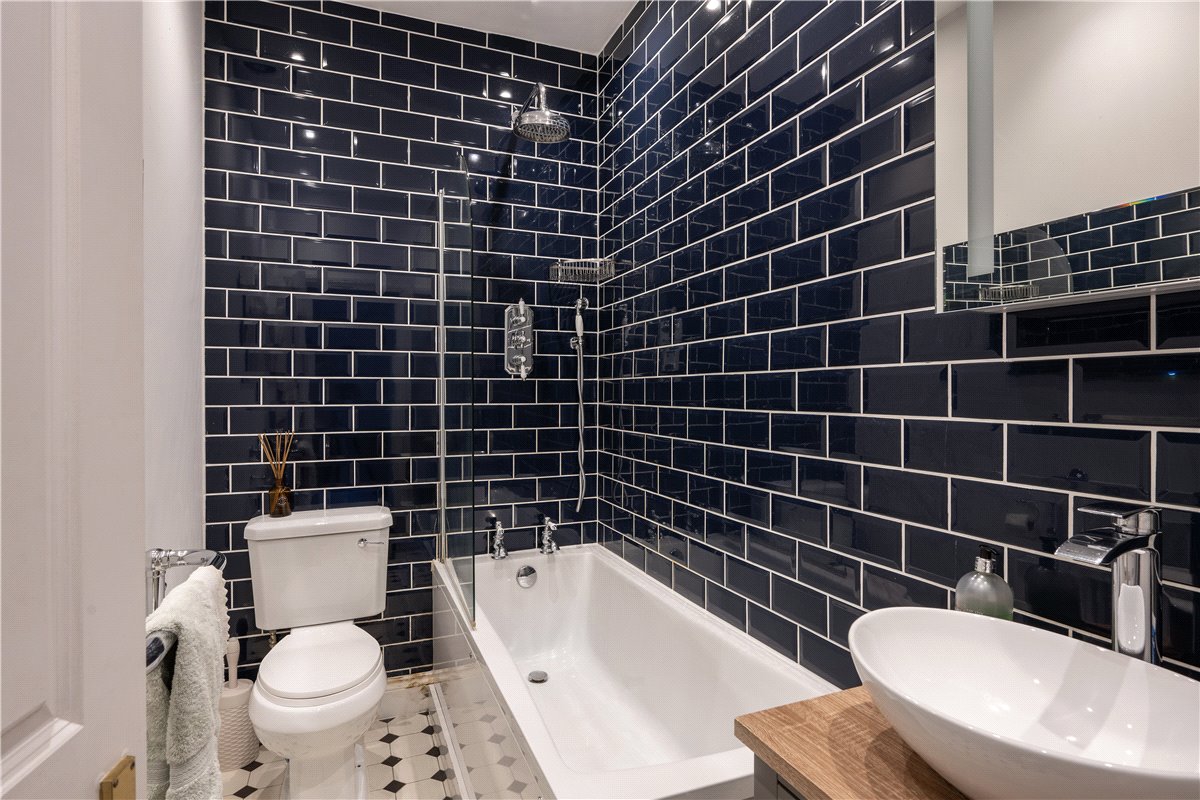 2 bedroom Flat, Foxmore Street, London, SW11 - Sold, Image 10