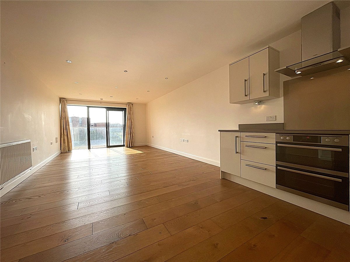 2 bedroom Flat, Racecourse Road, Newbury, RG14 - , Image 1