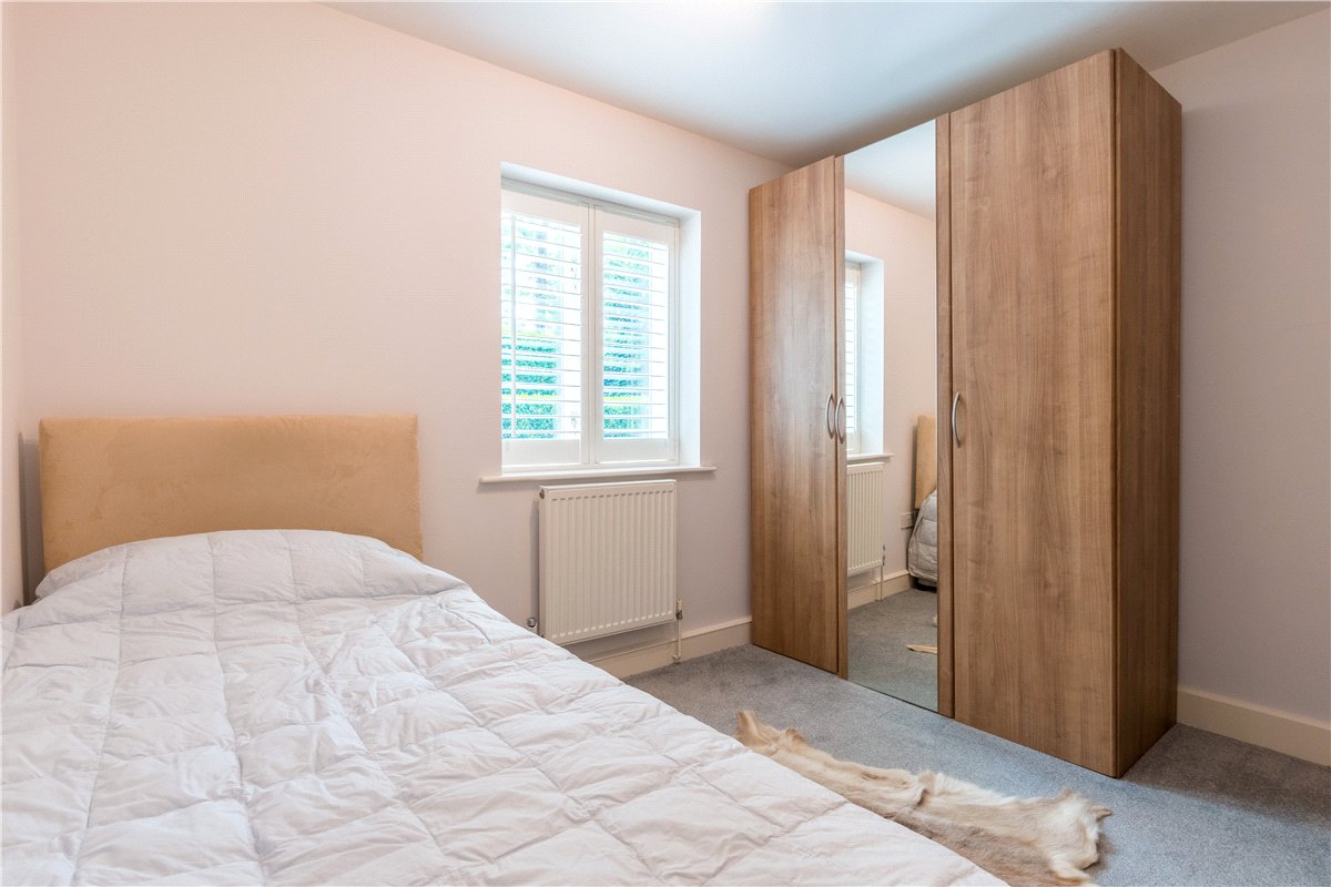 2 bedroom Flat, Mill Mount, York, YO24 - Available, Image 8