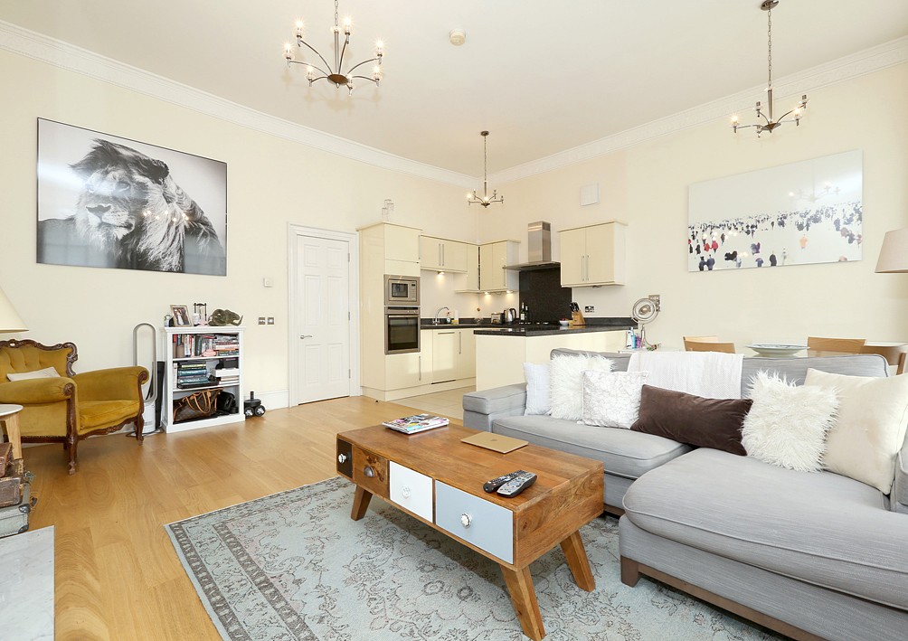 1 bedroom Flat, Seymour Street, Marylebone, W1H - Available