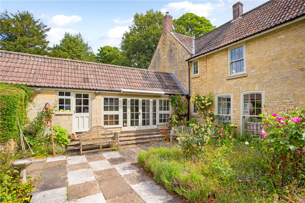 4 bedroom House, Castle Street, Calne, SN11 - Available, Image 21