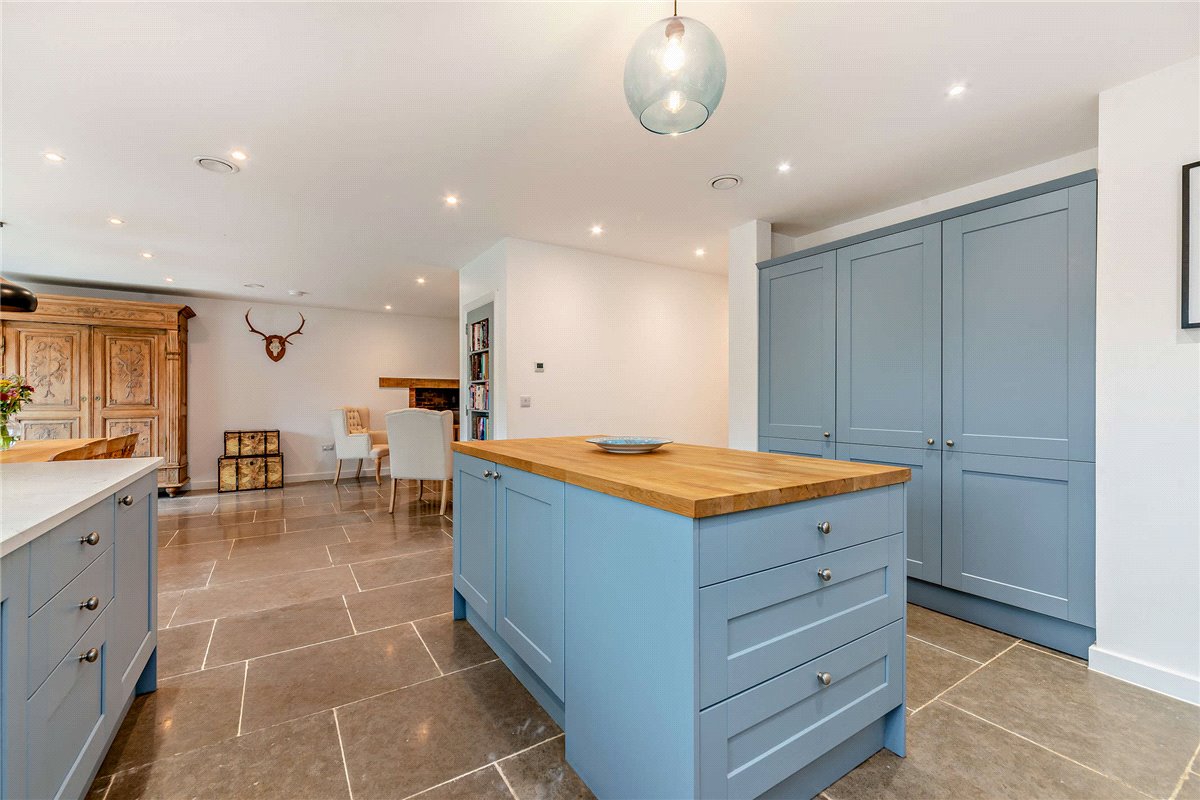 4 bedroom House, Highfield, Ashmansworth, RG20 - Available, Image 7