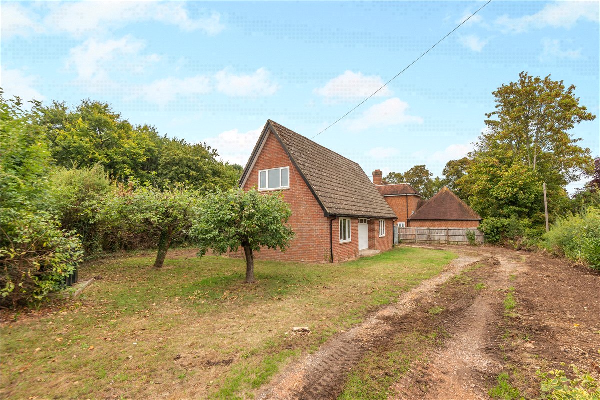2 bedroom House, Cleves Lane, Upton Grey, RG25 - Available, Image 10