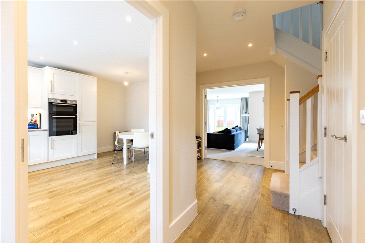4 bedroom House, Olivers Close, Long Hanborough, OX29 - Sold STC, Image 9