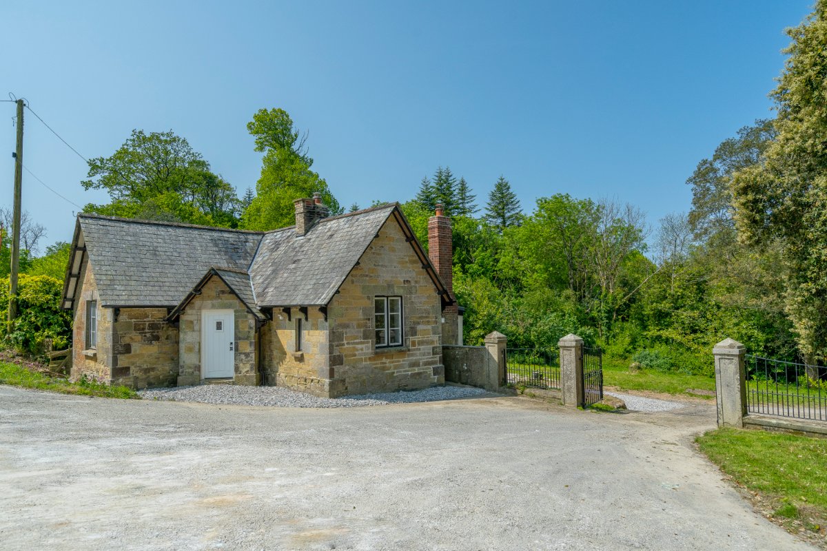 2 bedroom Cottage, Zelah, Truro, TR4 - Sold STC