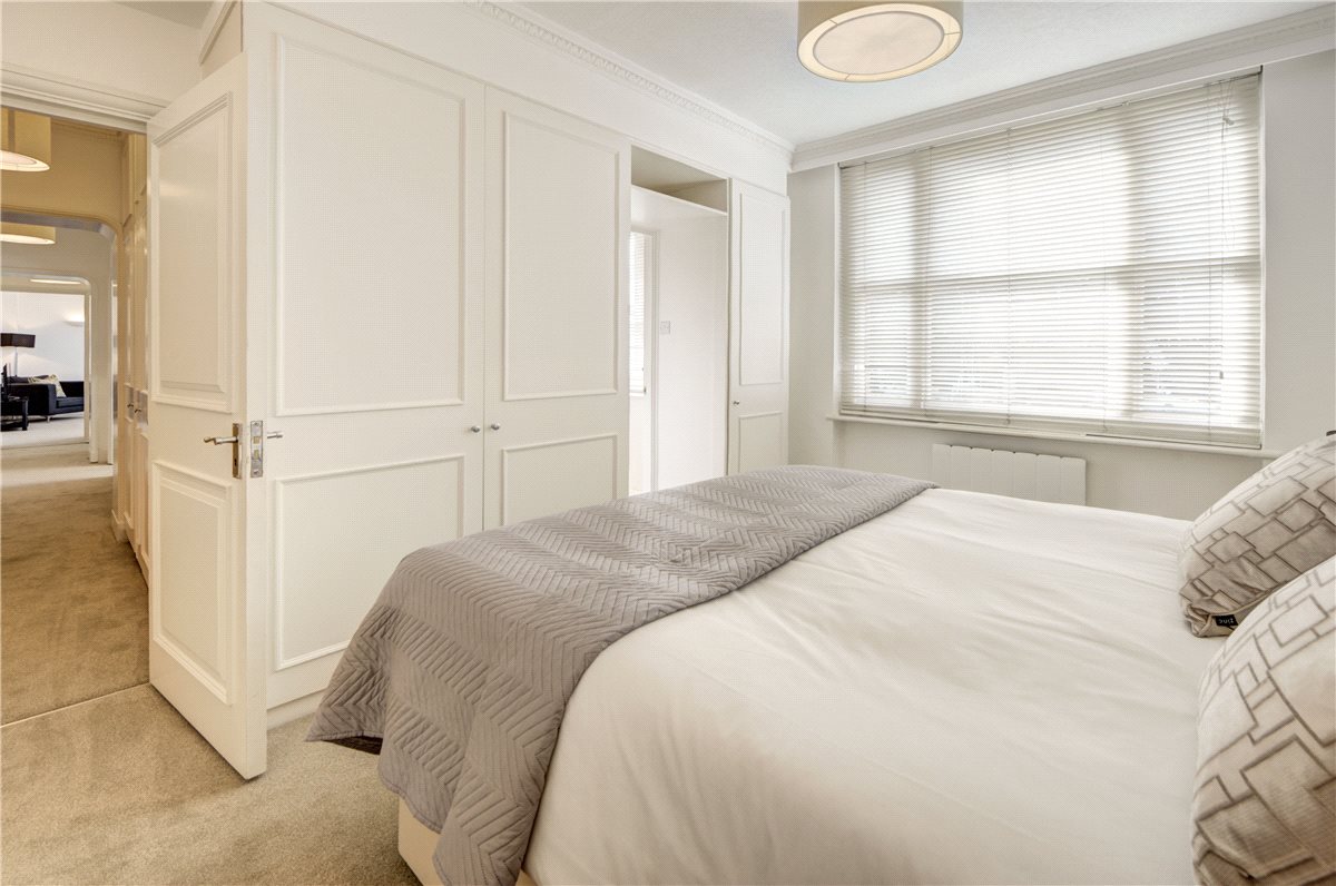 2 bedroom Flat, Hill Street, Mayfair, W1J - Available, Image 5