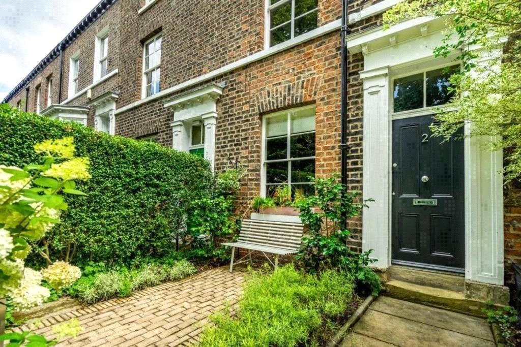 3 bedroom House, St. Pauls Square, York, YO24 - 