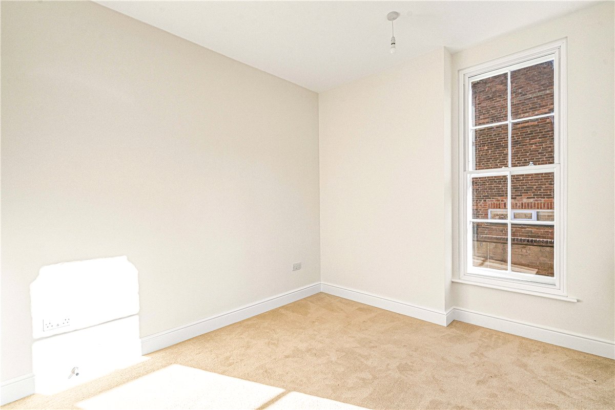 1 bedroom Flat, Walton Crescent, Oxford, OX1 - Available, Image 13