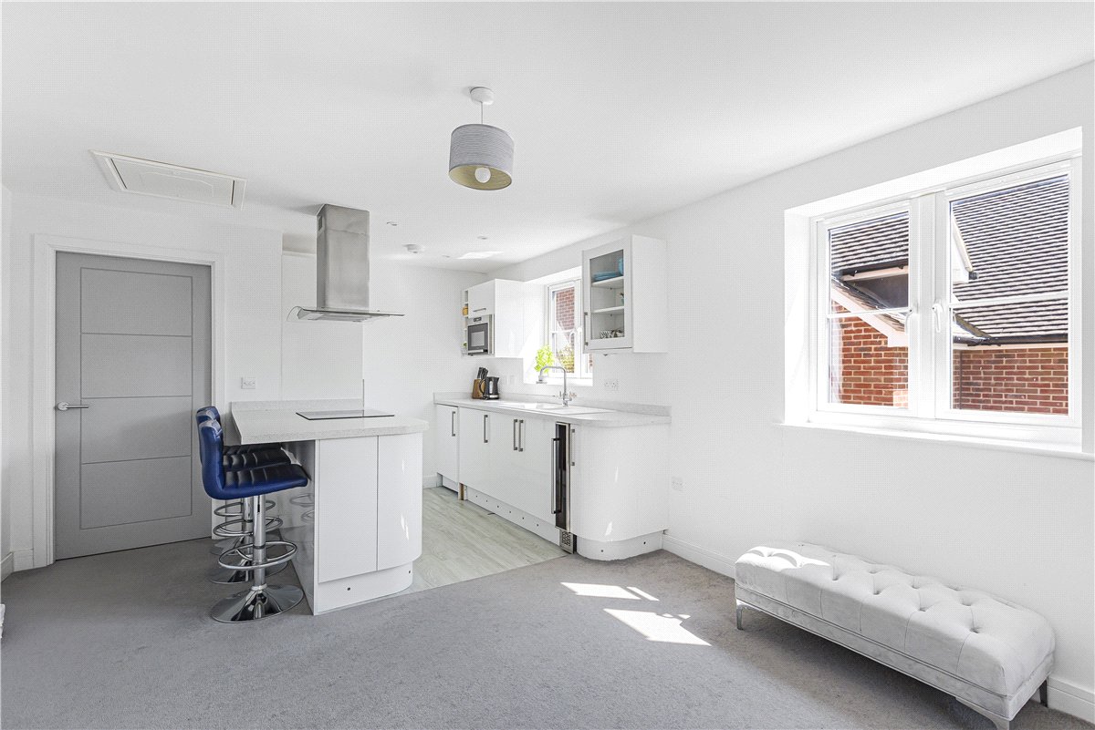 2 bedroom Flat, Yarnells Hill, Oxford, OX2 - Available, Image 1