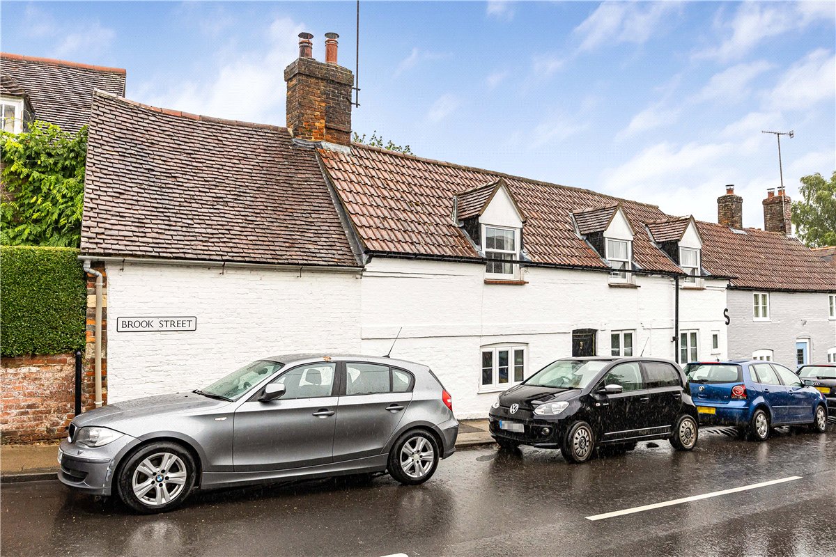 3 bedroom House, Brook Street, Great Bedwyn, SN8 - Available, Image 16