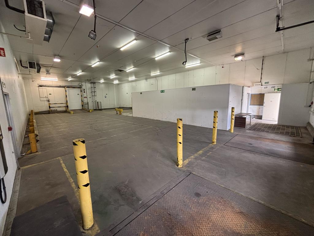 3669 Sq Ft, Walford Cross Industrial Park, Taunton, TA2 - Under Offer, Image 3