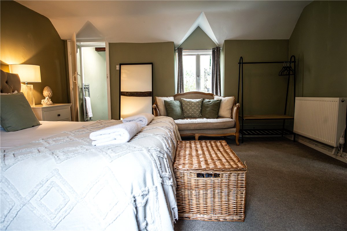 3 bedroom Cottage, Abbey Road, Llangollen, LL20 - Available, Image 10