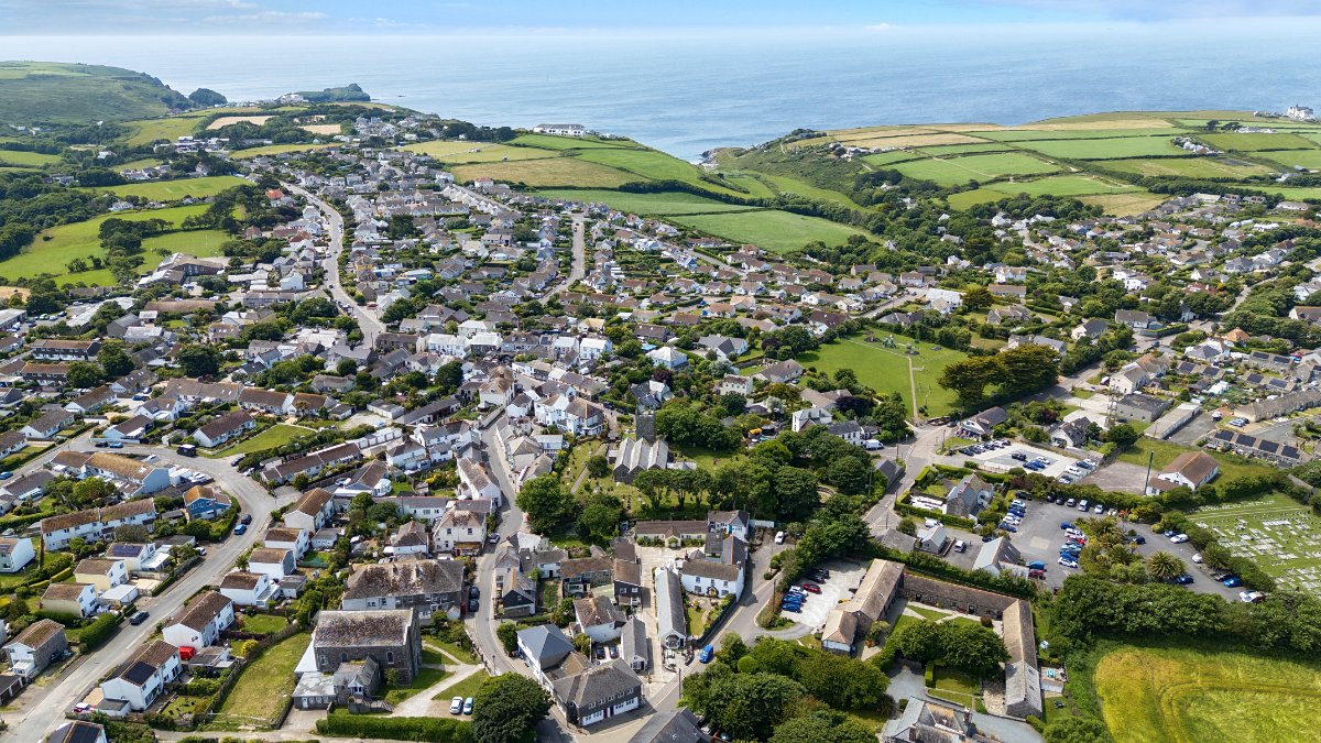 5 bedroom House, Lender Lane, Mullion, TR12 - Available, Image 11