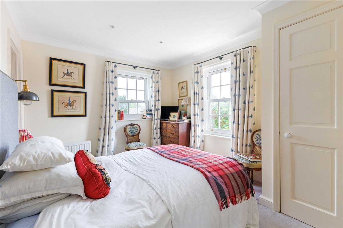 5 bedroom House, Honeystreet, Pewsey, SN9 - Available, Image 13