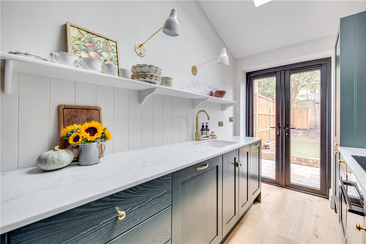 2 bedroom Flat, Astonville Street, London, SW18 - Sold, Image 1