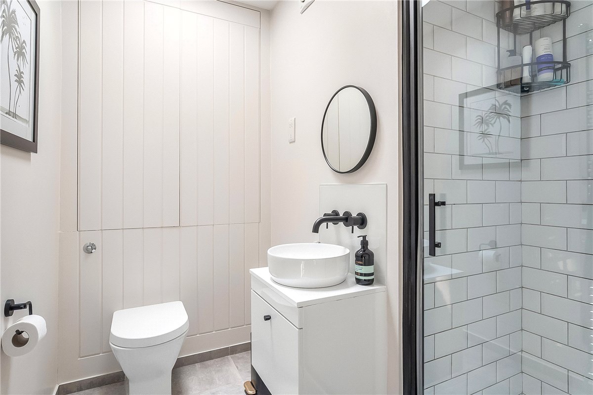 2 bedroom House, Nottingham Road, London, SW17 - Available, Image 15