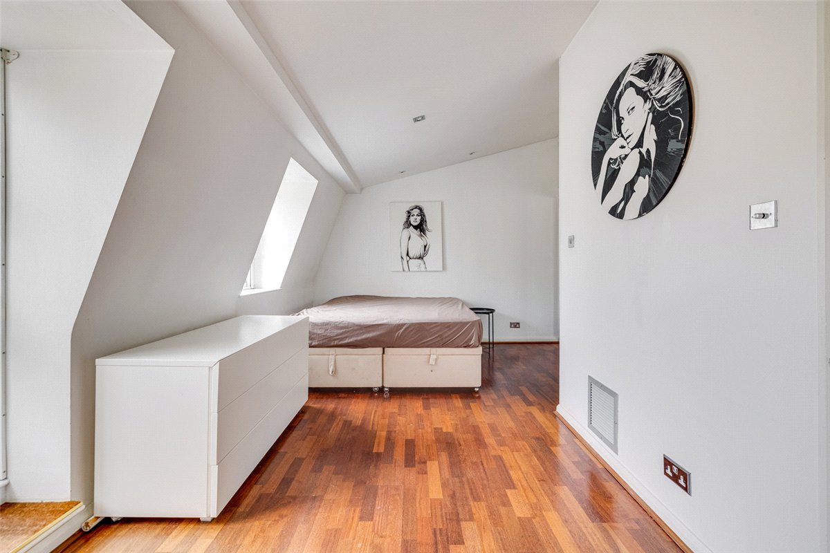 3 bedroom Flat, Ennismore Gardens, Knightsbridge, SW7 - Available, Image 21