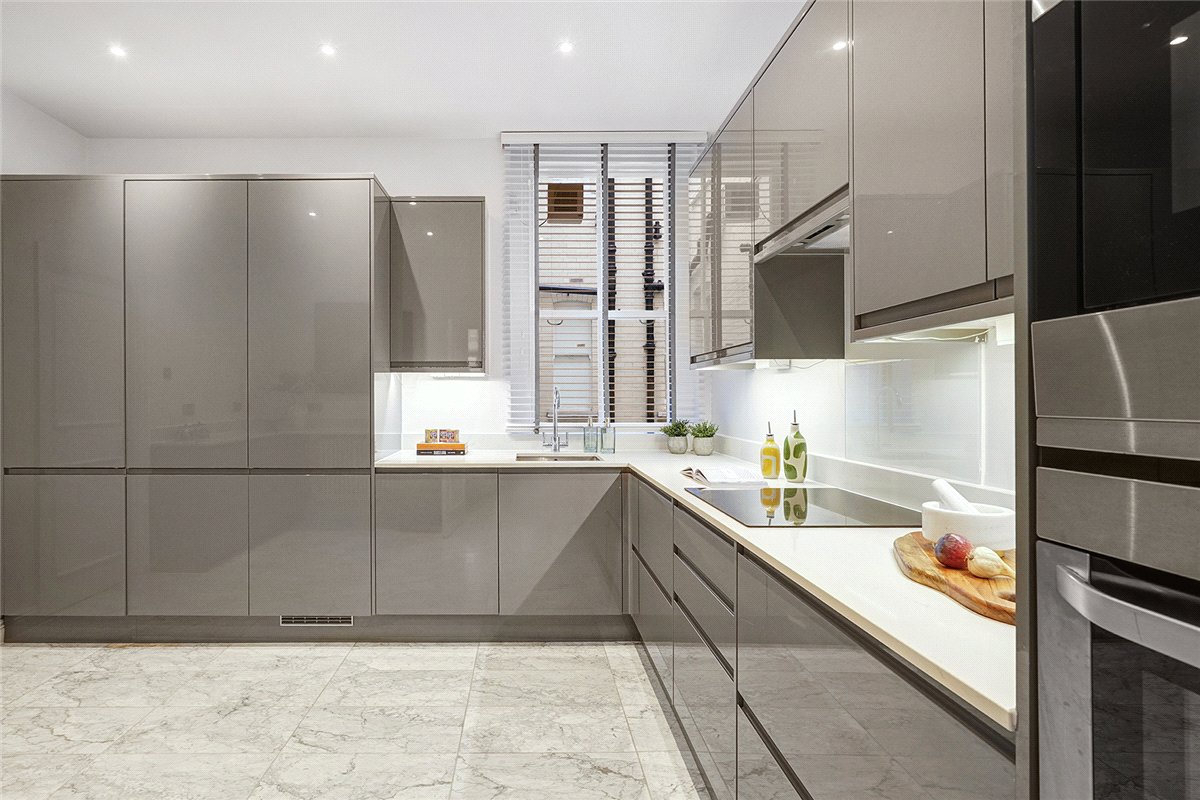 4 bedroom Flat, Gloucester Road, South Kensington, SW7 - Available, Image 9