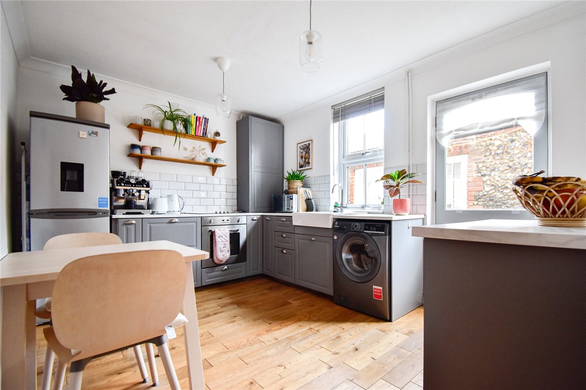 3 bedroom House, All Saints Road, Newmarket, CB8 - 