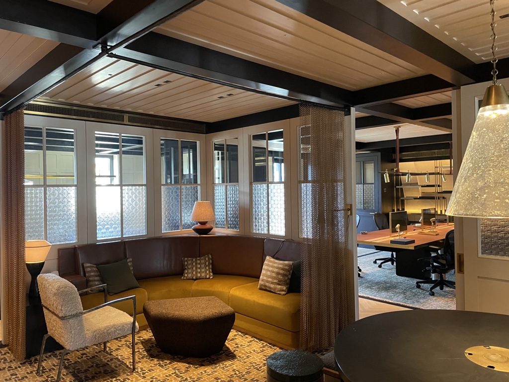2099 Sq Ft, Cork Street, London, W1S - Available, Image 3