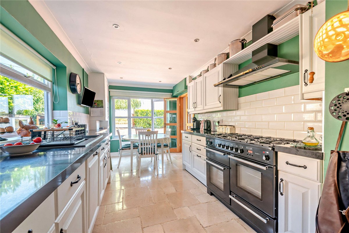 4 bedroom House, Overton Road, Micheldever Station, SO21 - Available, Image 4