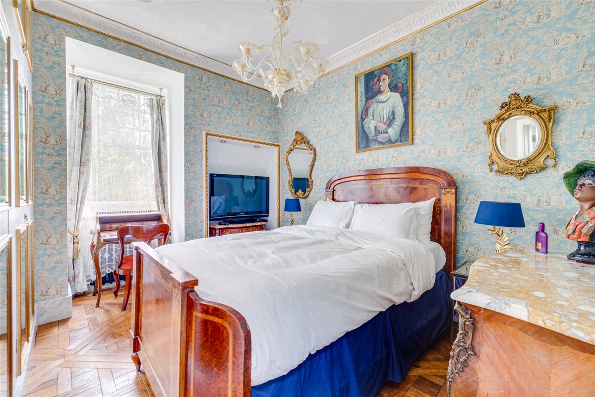 1 bedroom Flat, Sloane Gardens, Chelsea, SW1W - Available, Image 2