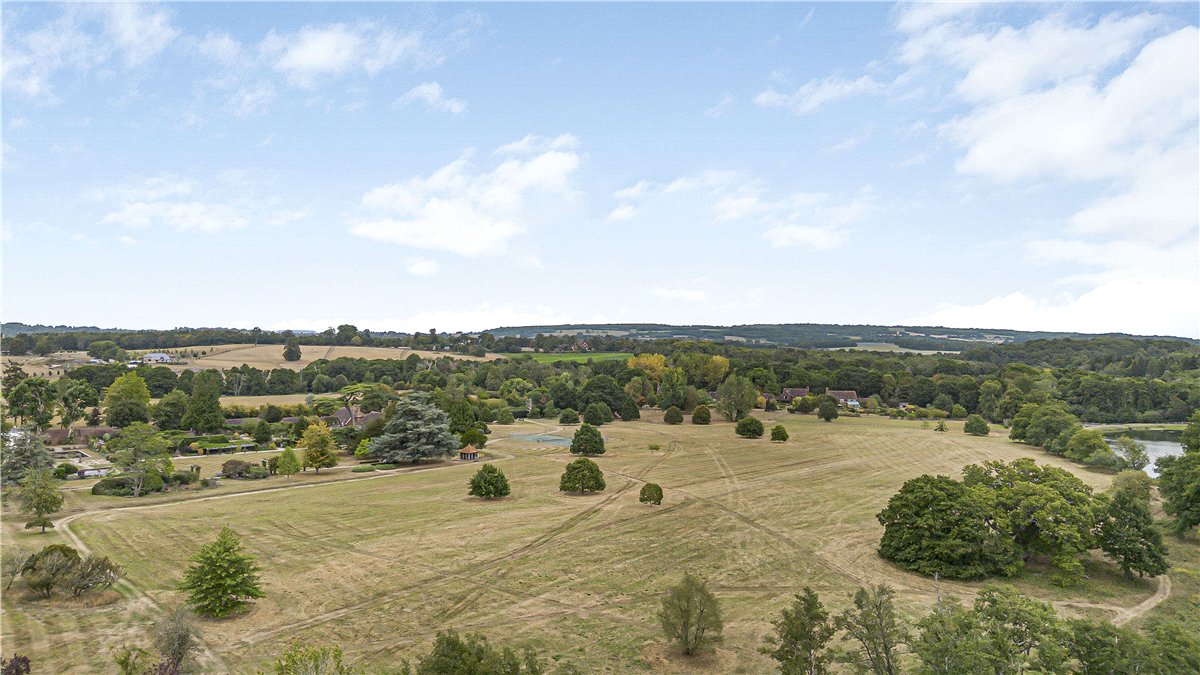 3 bedroom Flat, Burton Park, Duncton, GU28 - Available, Image 17