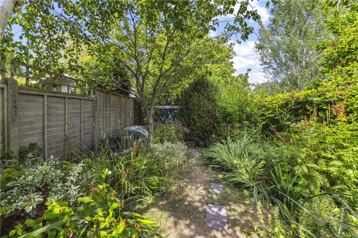 3 bedroom House, Crooked Corner, Aldbourne, SN8 - Available, Image 16
