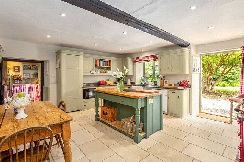5 bedroom House, Martins Road, Keevil, BA14 - , Image 1