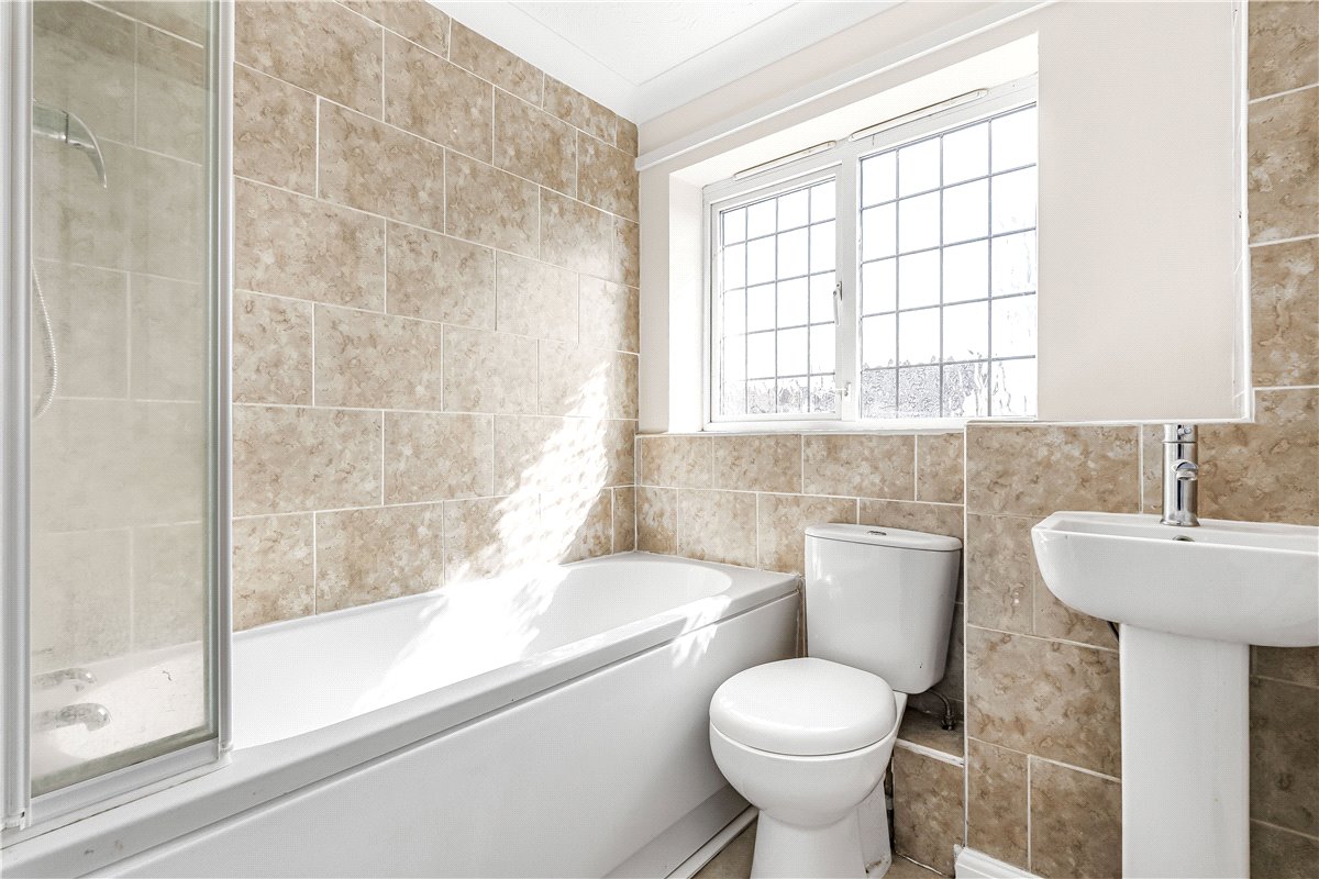 4 bedroom House, Amersham Way, Measham, DE12 - Let Agreed, Image 2