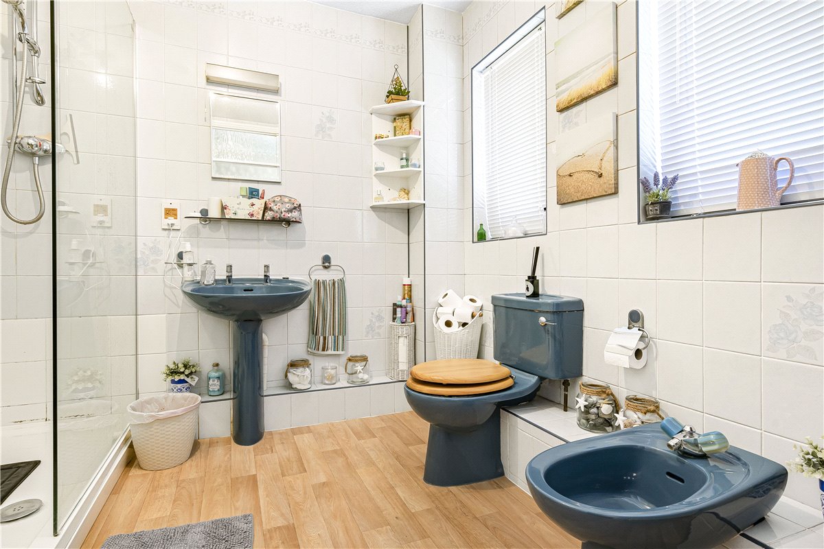 4 bedroom House, Witney Road, Ducklington, OX29 - Available, Image 13