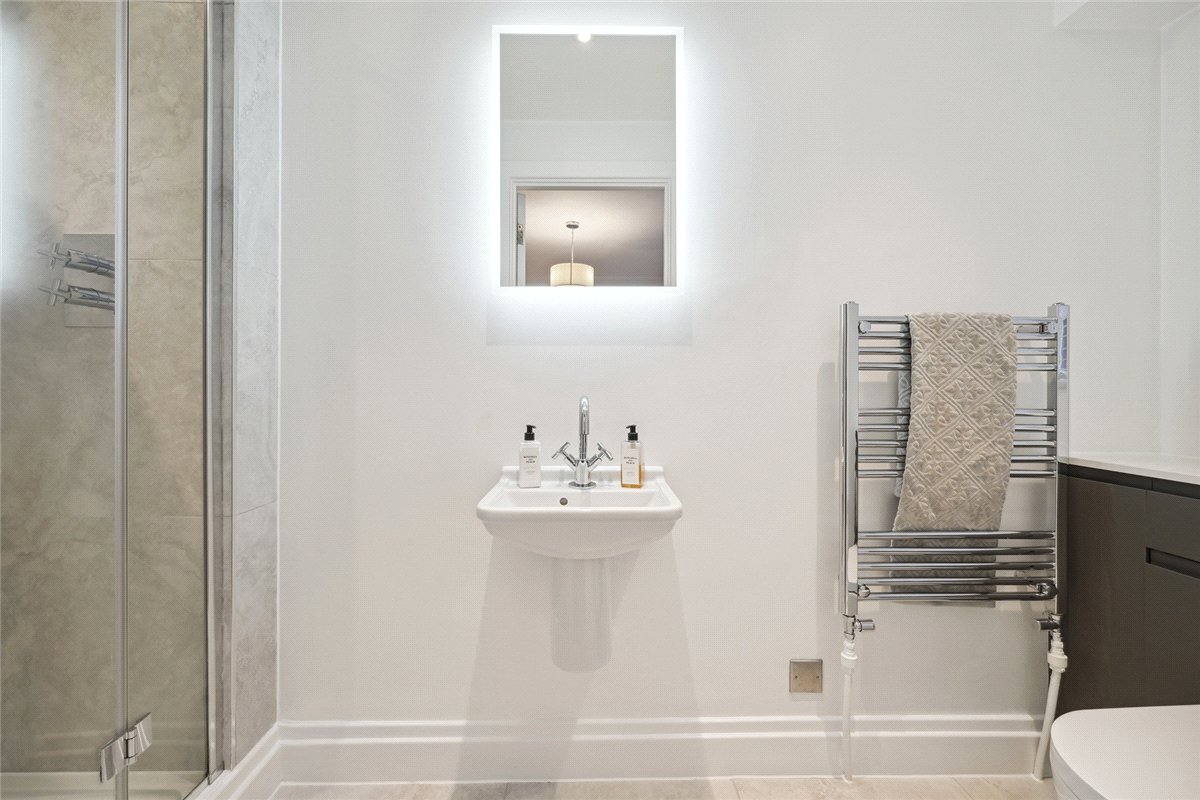 3 bedroom Flat, Stafford Court, Kensington High Street, W8 - Available, Image 7