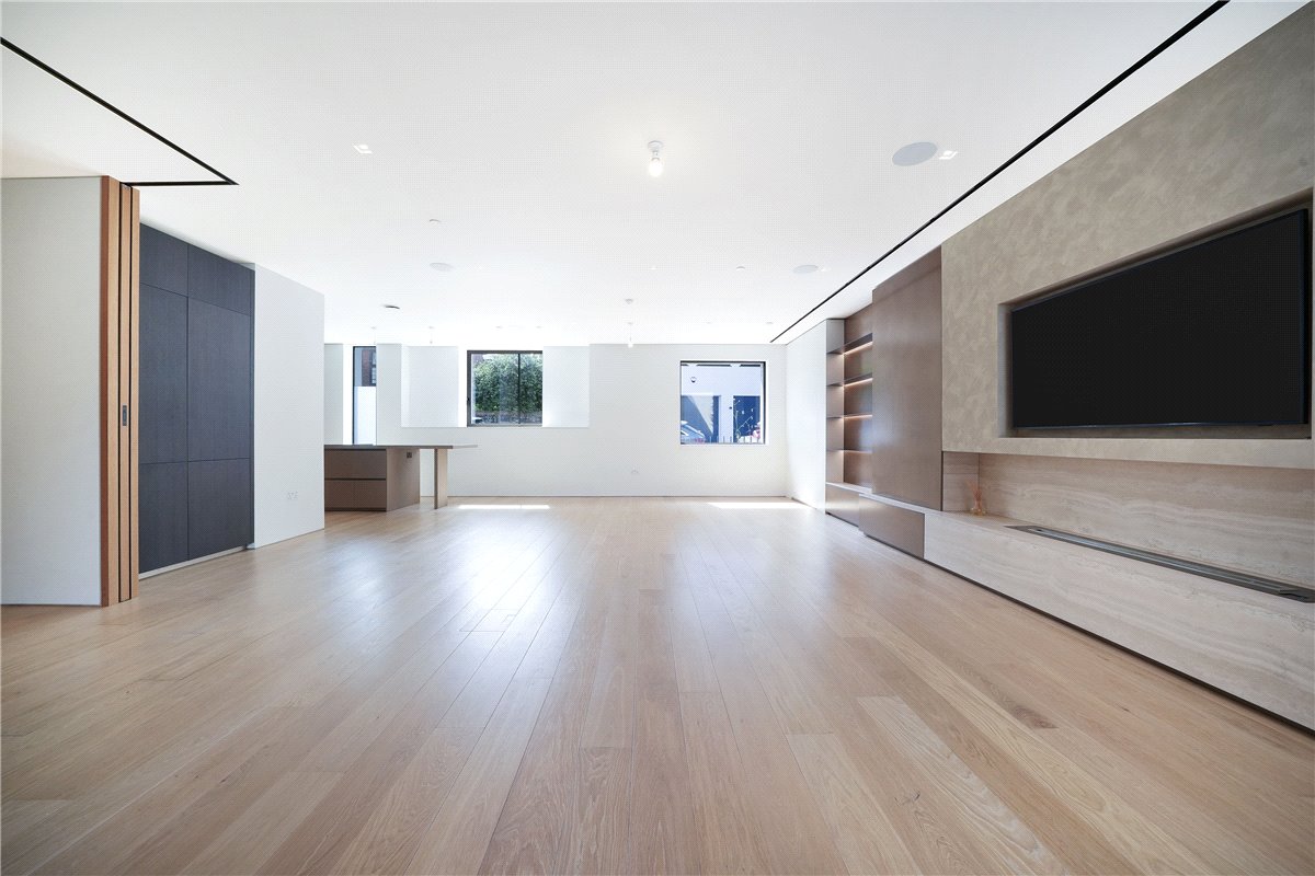 3 bedroom Maisonette, St Mary Abbots Place, Kensington, W8 - Available, Image 19