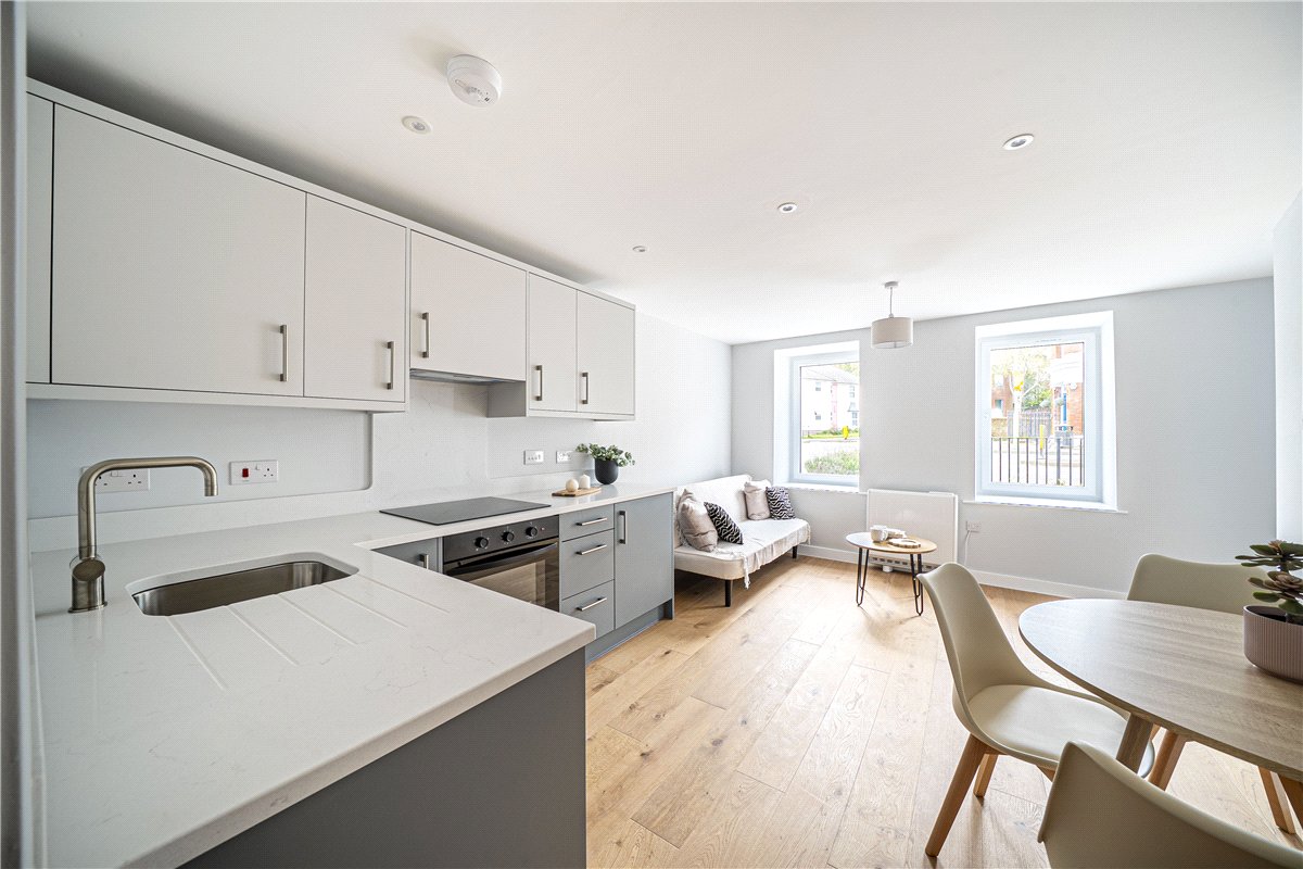 1 bedroom Flat, Stockbridge Road, Winchester, SO22 - Available, Image 1