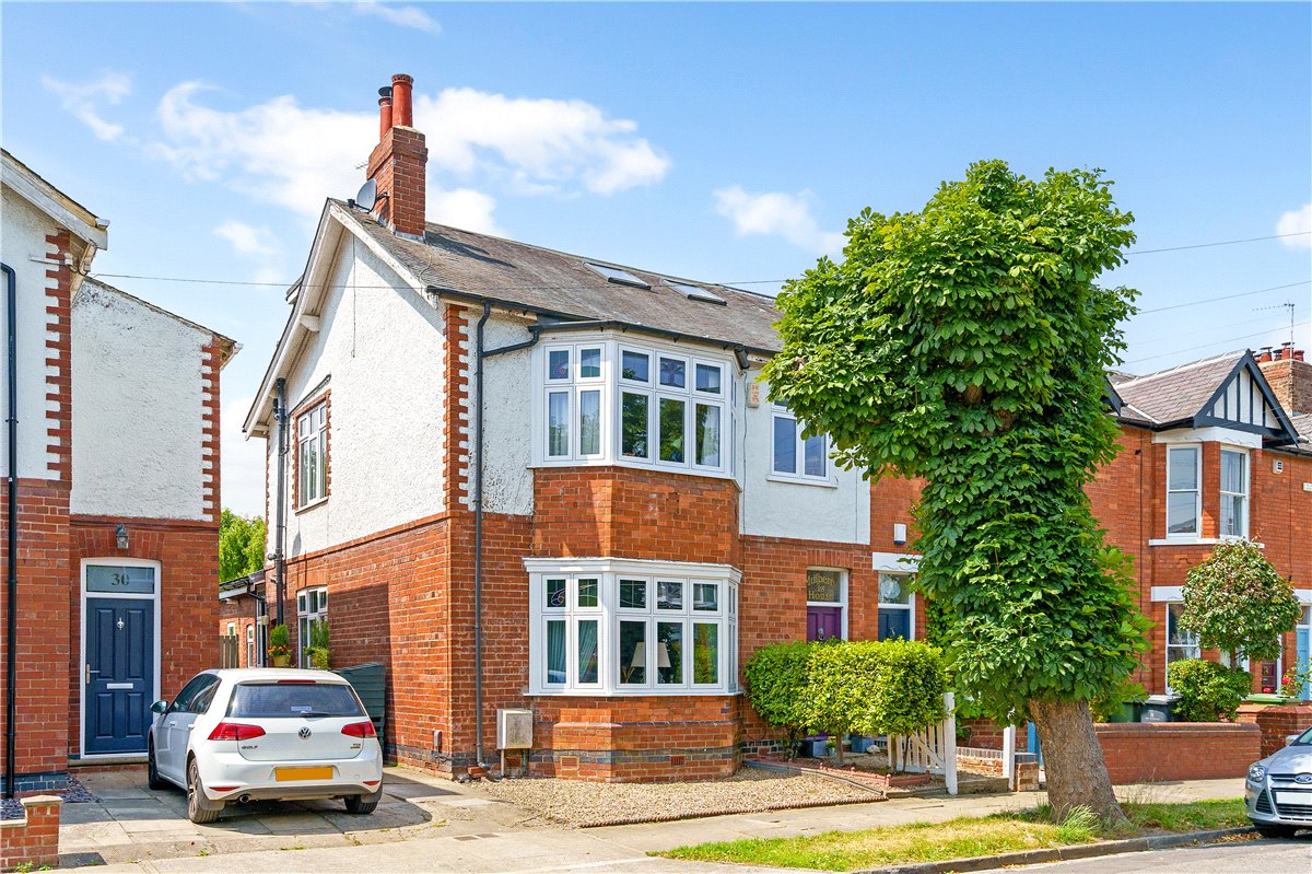 5 bedroom House, Chestnut Avenue, York, YO31 - Available