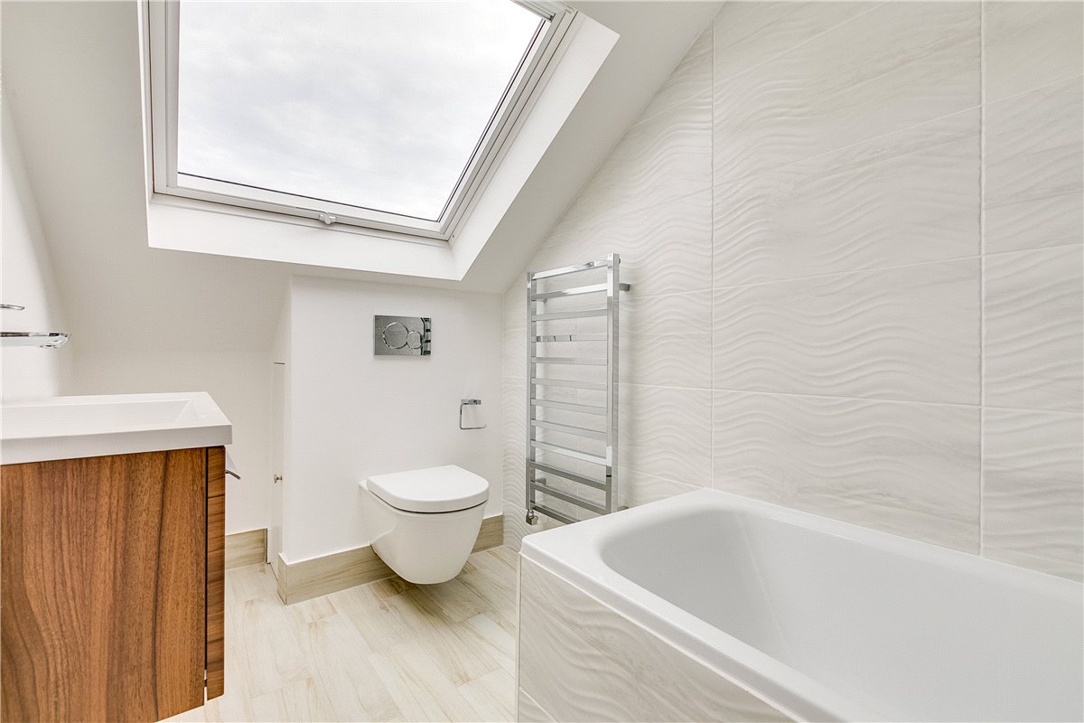 3 bedroom Flat, Edgarley Terrace, London, SW6 - Available, Image 3