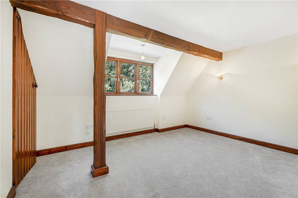 3 bedroom House, London Road, Wendover, HP22 - Available, Image 17