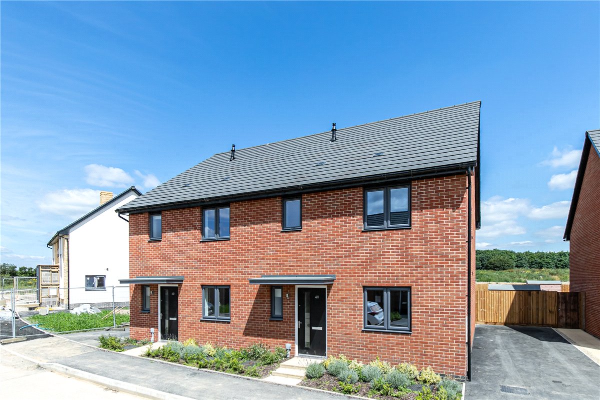 3 bedroom House, Rye Crescent, Curbridge, OX29 - Let Agreed