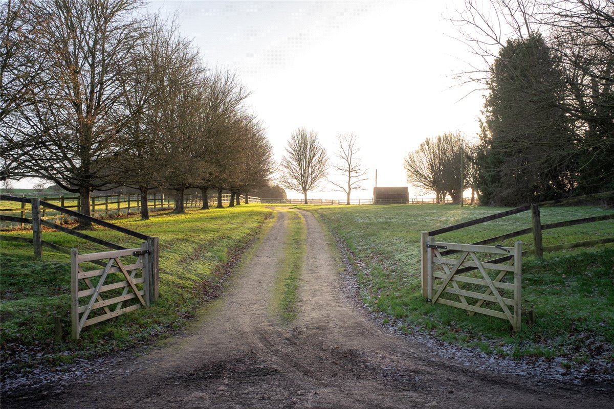 7 bedroom House, Little Bedwyn, Marlborough, SN8 - Available, Image 22
