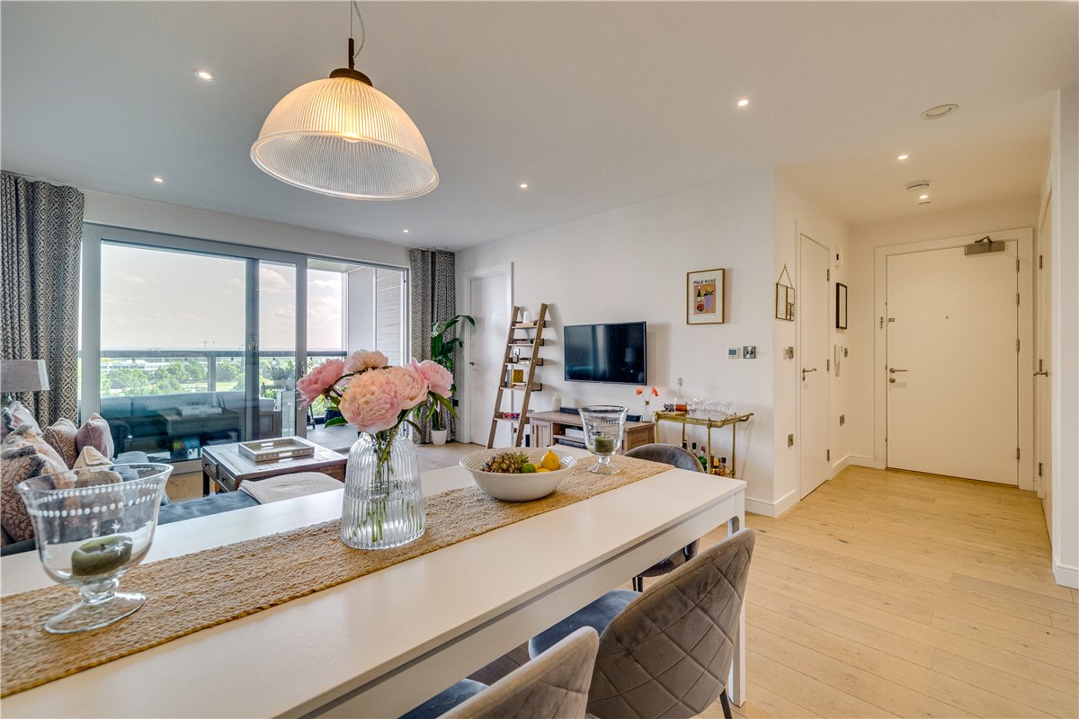 1 bedroom Flat, Buckhold Road, London, SW18 - Available