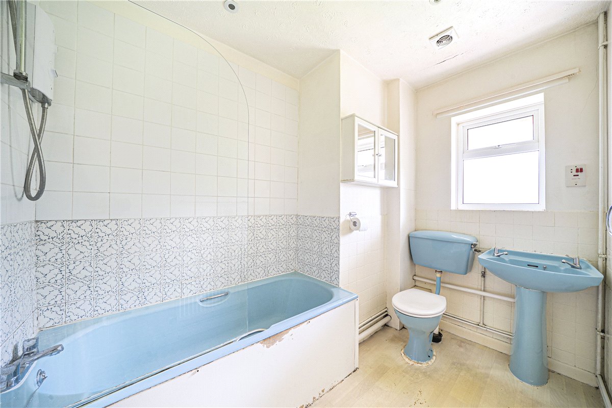 3 bedroom Bungalow, Boyne Rise, Kings Worthy, SO23 - Sold, Image 4