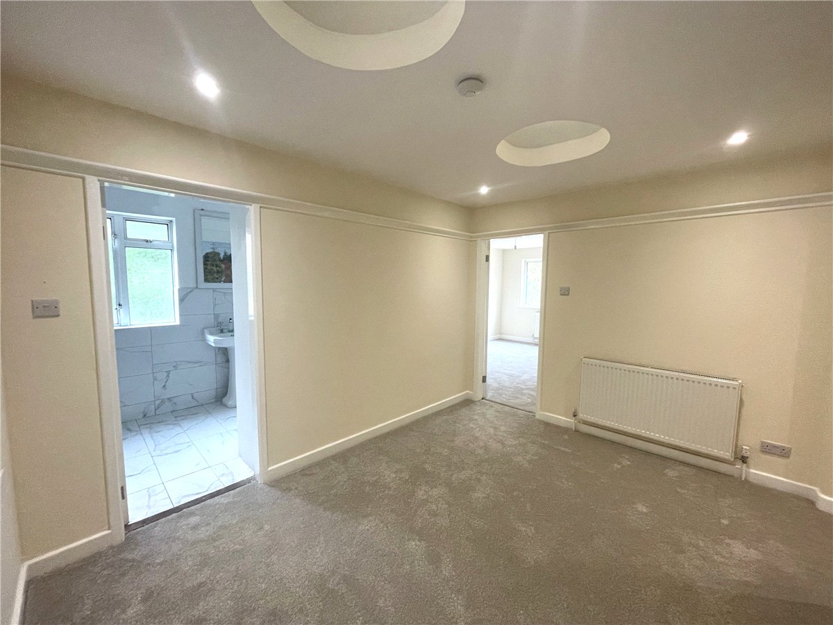4 bedroom Bungalow, Retford Road, Walesby, NG22 - Available, Image 11