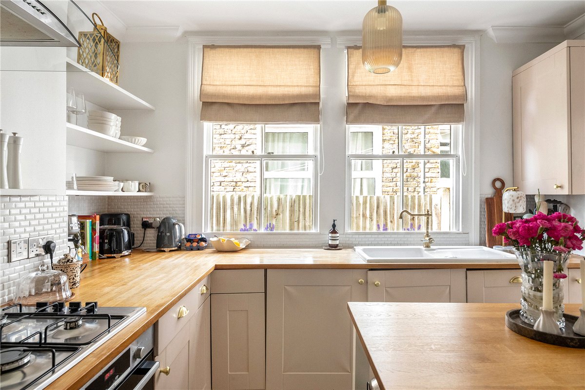 2 bedroom Maisonette, Yukon Road, London, SW12 - Available, Image 3